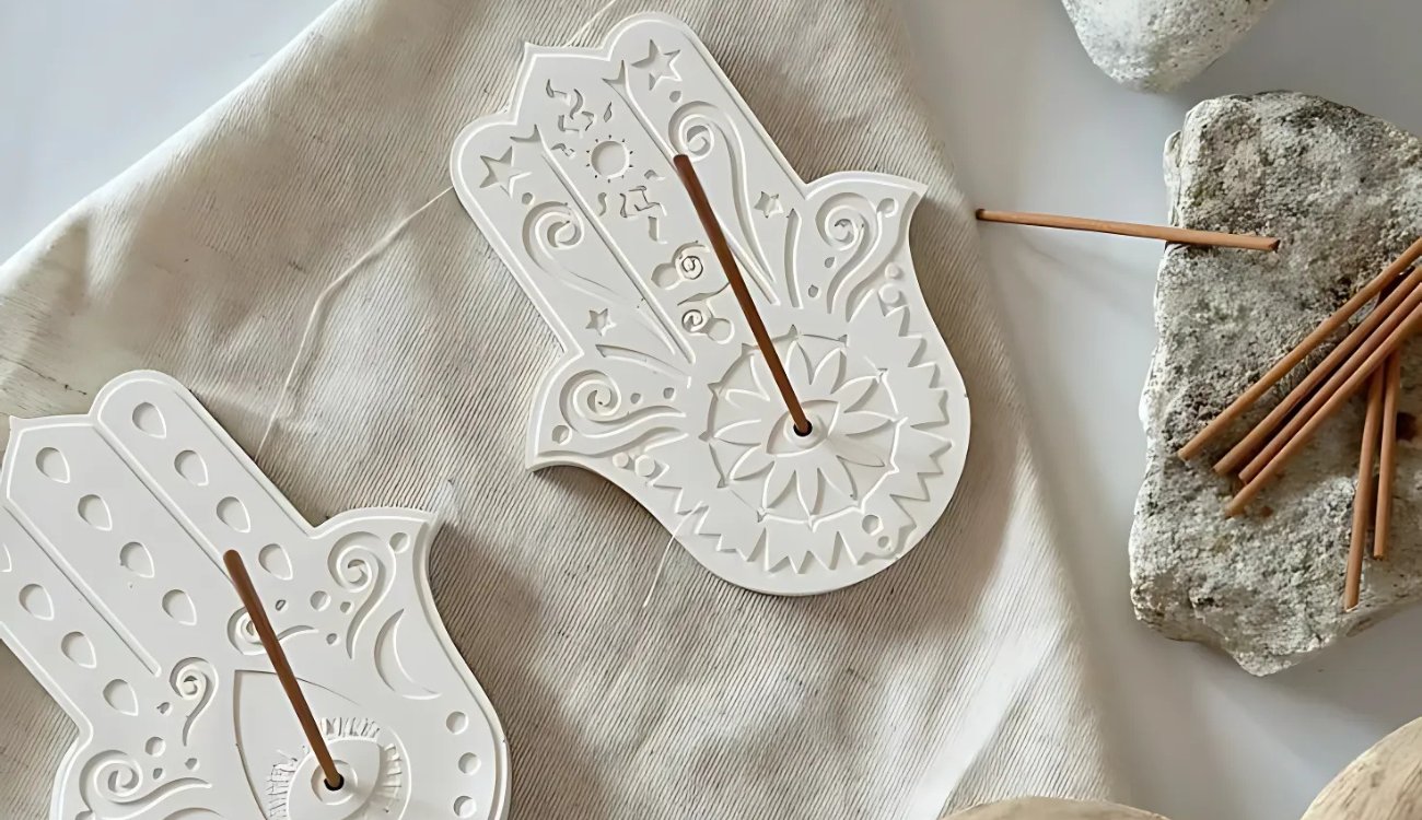 Gypsum decor products from Sri Lanka for sale online, displaying elegant designs and traditional artistry.